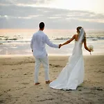 Bluff House Beach Resort & Marina