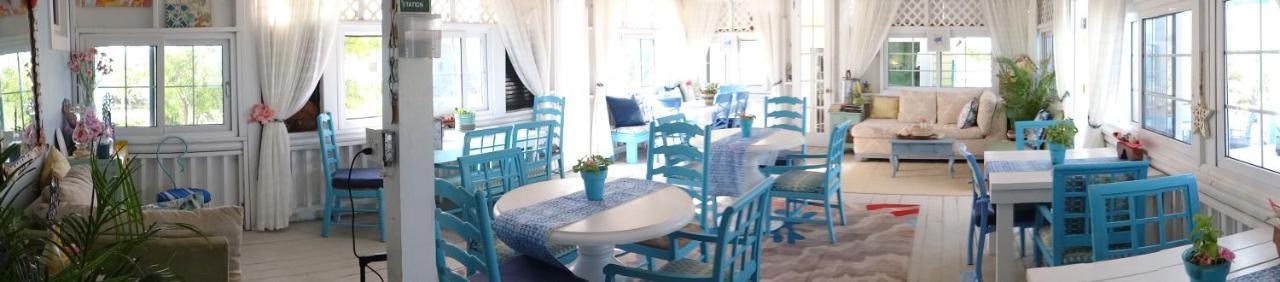 Rollezz Resort 3*