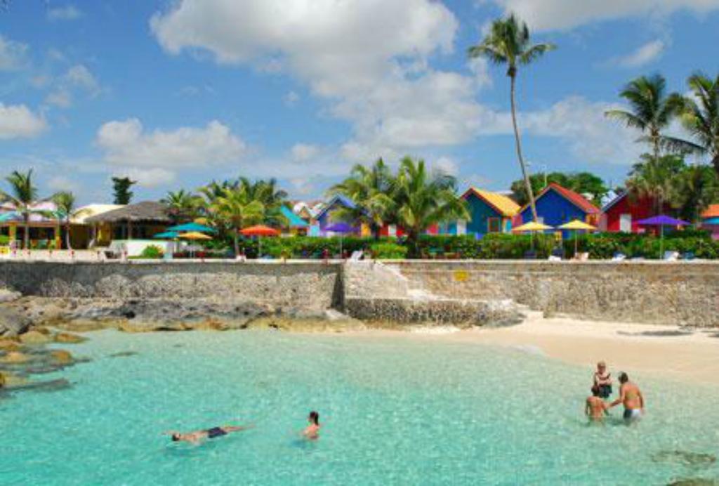 Compass Point Resort 4*