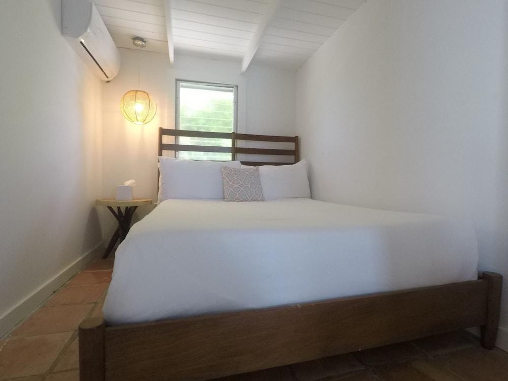 Hotel Peace And Plenty 3*