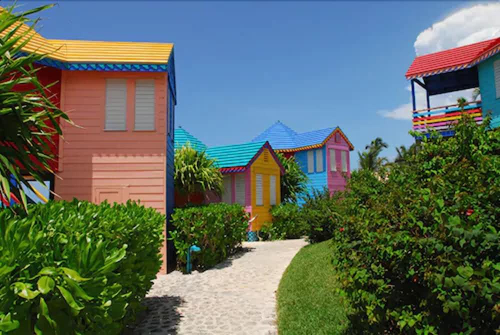 Compass Point 4*