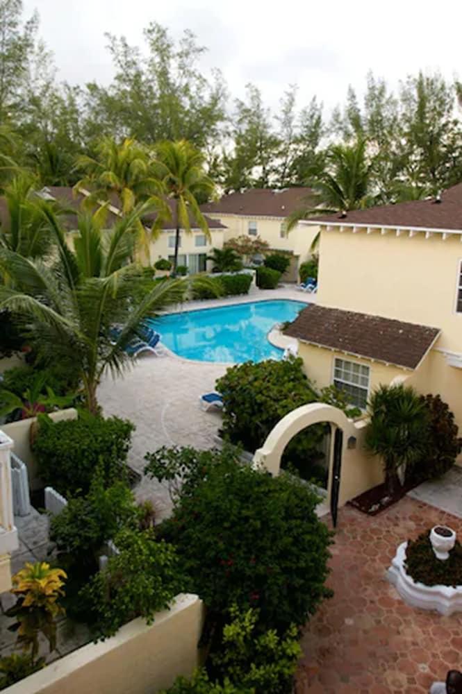 Apartment Sunrise Club And