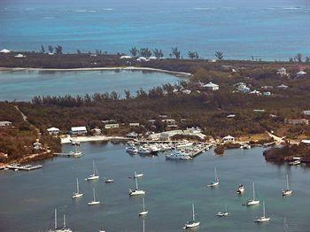 Turtle Club & Marina Resort