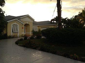Hotel Yellowfin By Living Easy Abaco Marsh Harbour