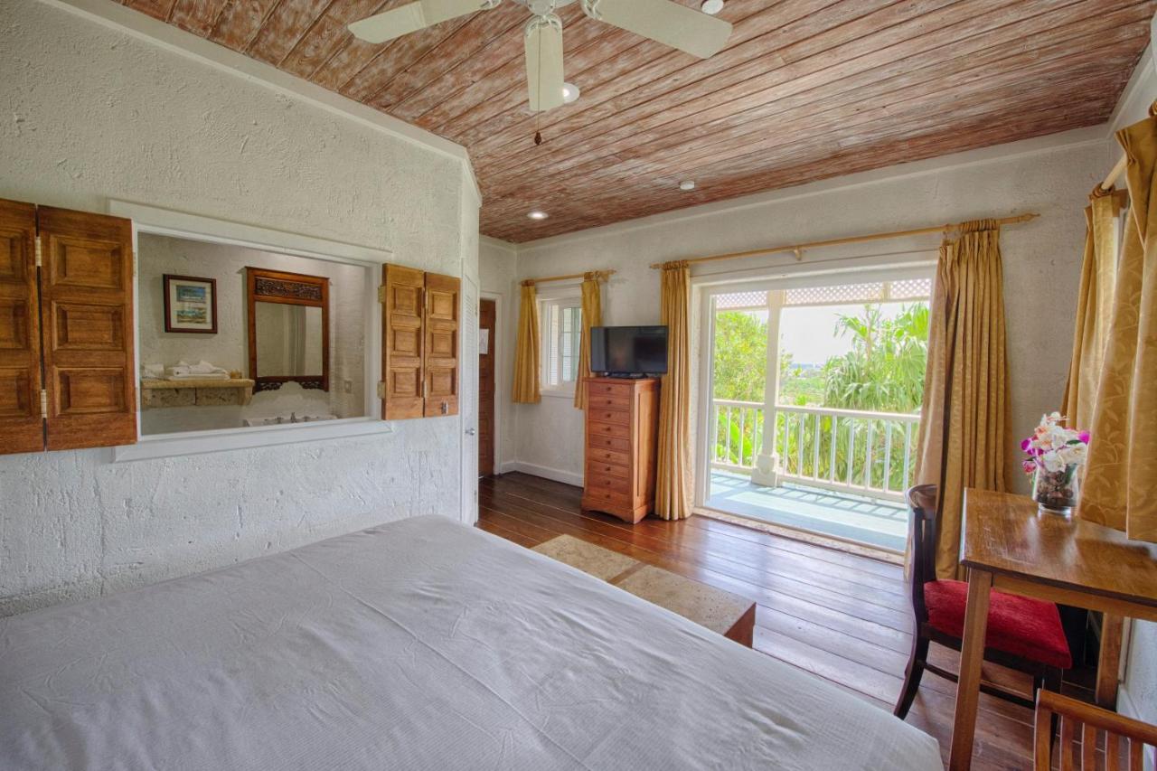 A Stone's Throw Away 4* Nassau