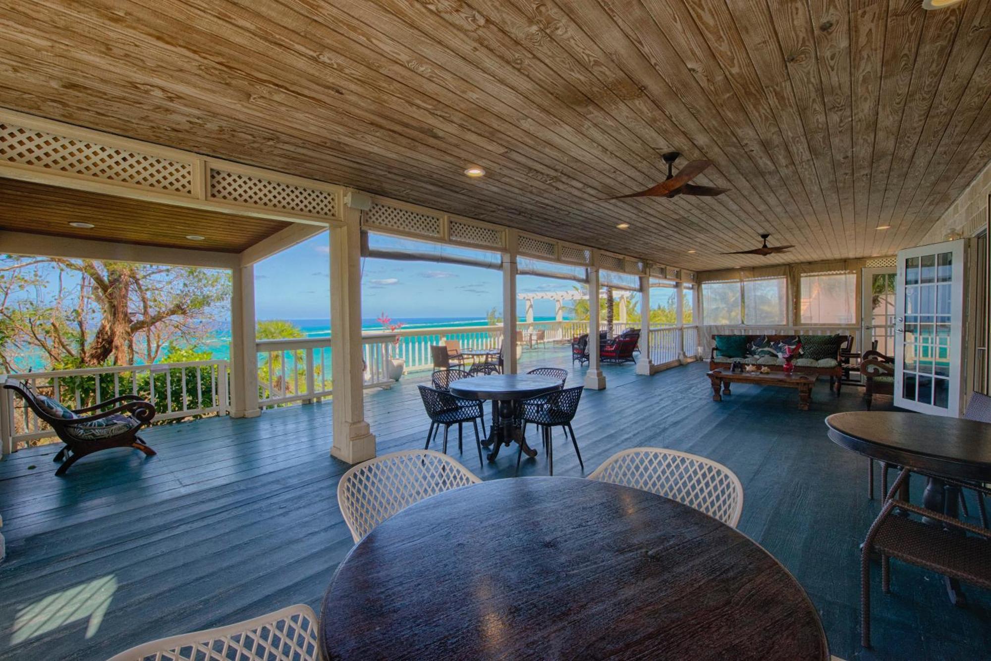 A Stone's Throw Away 4* Nassau