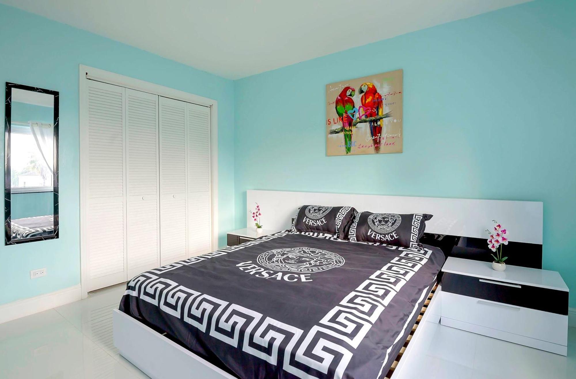 Lovely Apartment Near Beach, Downtown, 24H Security, Pool * Nassau
