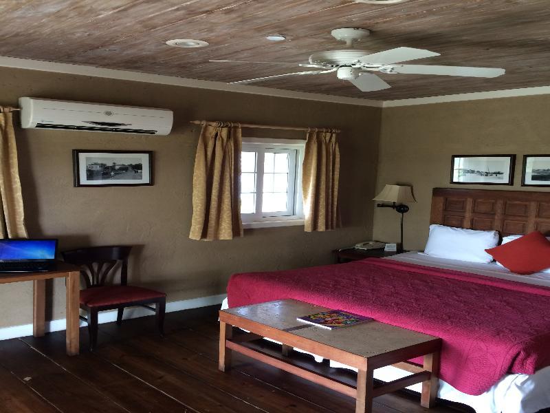 Hotel A Stone's Throw Away 4*