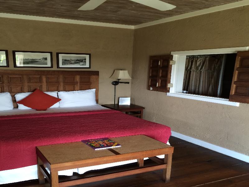Hotel A Stone's Throw Away Nassau