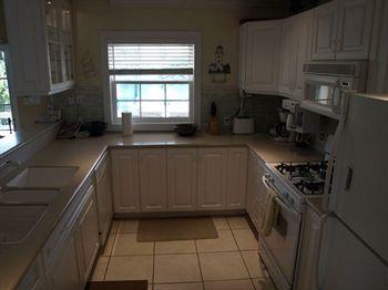 Yellowfin By Living Easy Abaco 3*