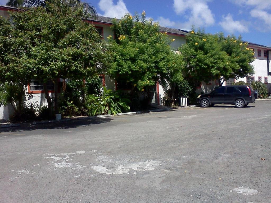 The Corner 3* Nassau