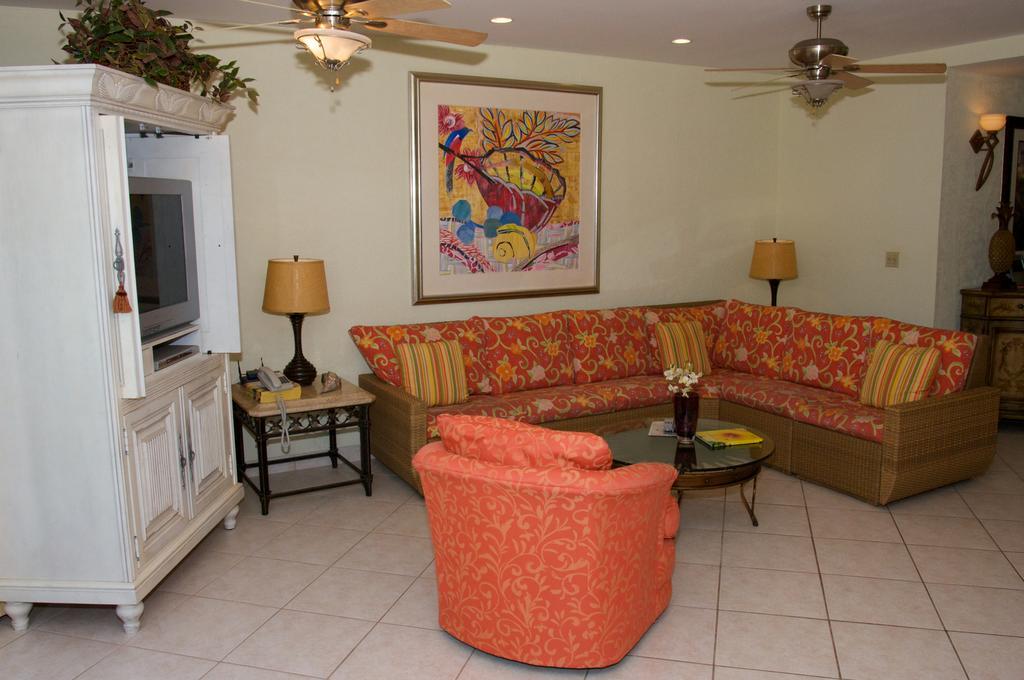 Sunrise Beach Club And Villas - 4* Paradise Island