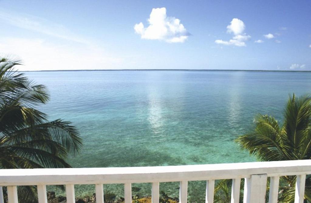 Bluff House & Marina Green Turtle Cay