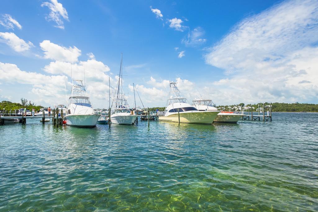 Turtle Club & Marina Resort