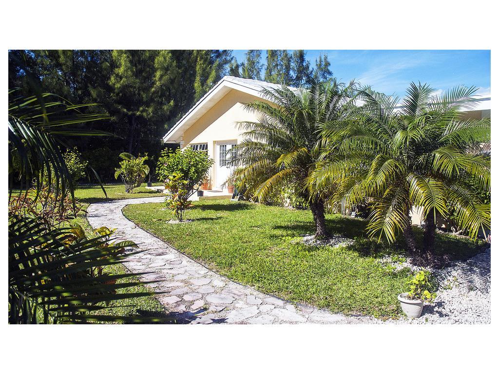 Silver Point Villa *