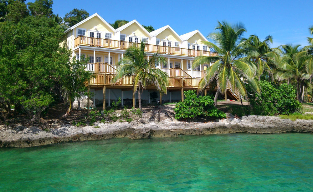 Resort Bluff House & Marina