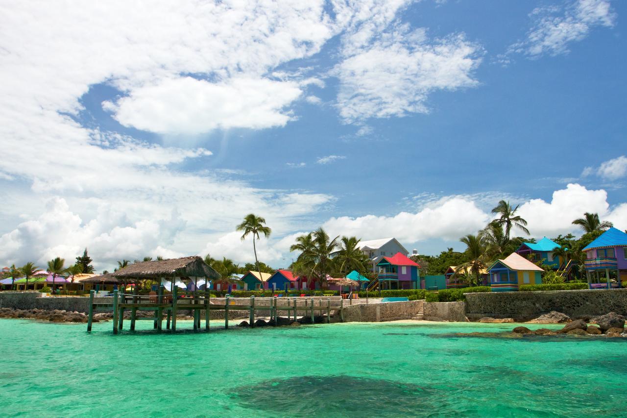Compass Point Resort 4*