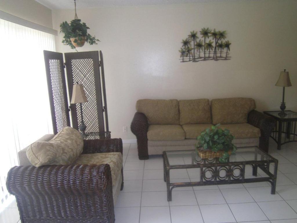 Dundee Bay Villa *