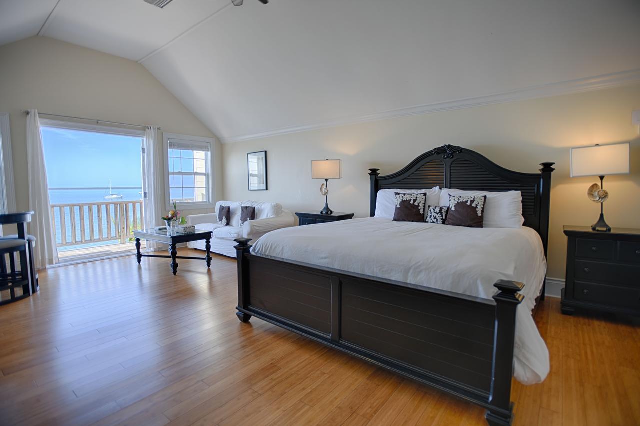 Bluff House & Marina Resort 3*