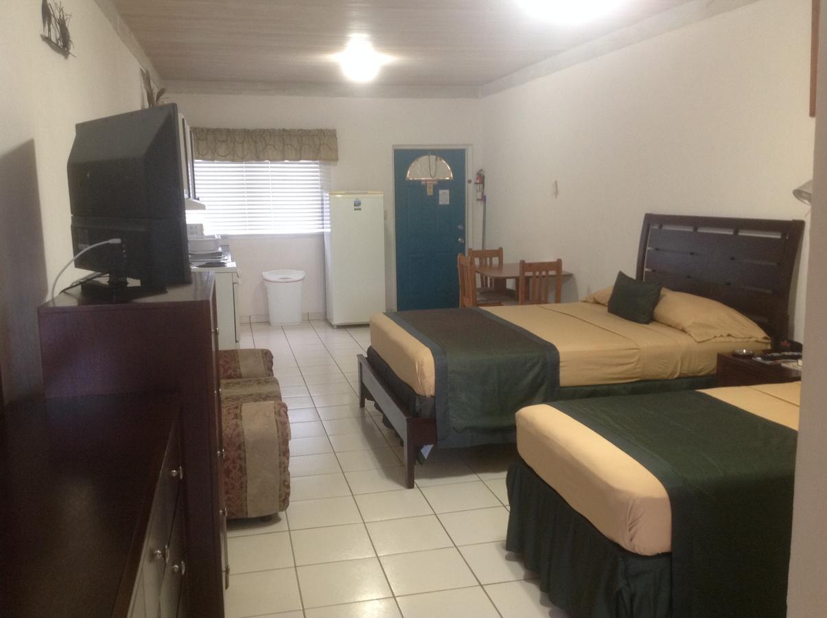 Tropical Dreams 3* Governor's Harbour
