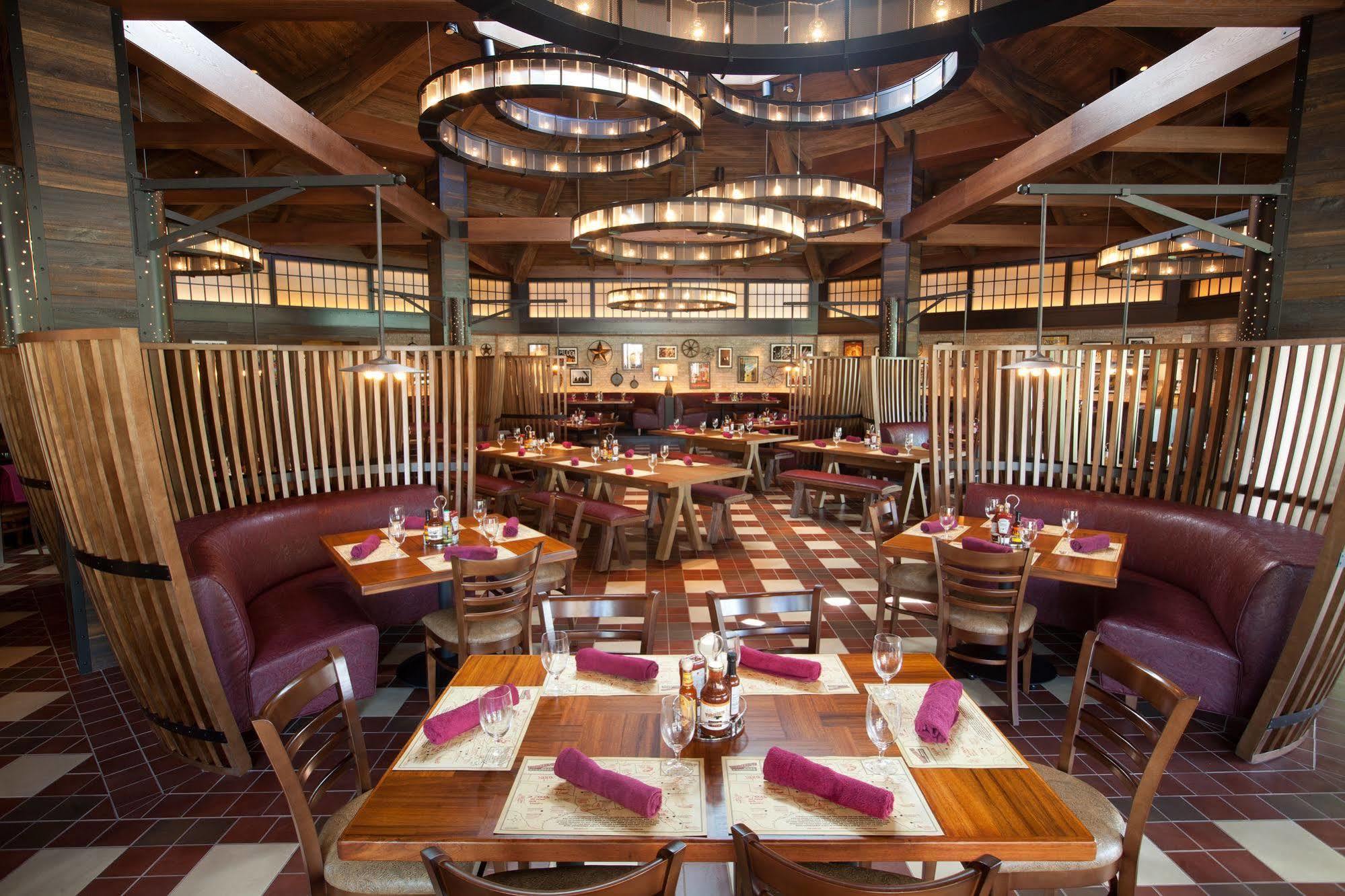 Harborside & Vacation At Atlantis Resort 4*