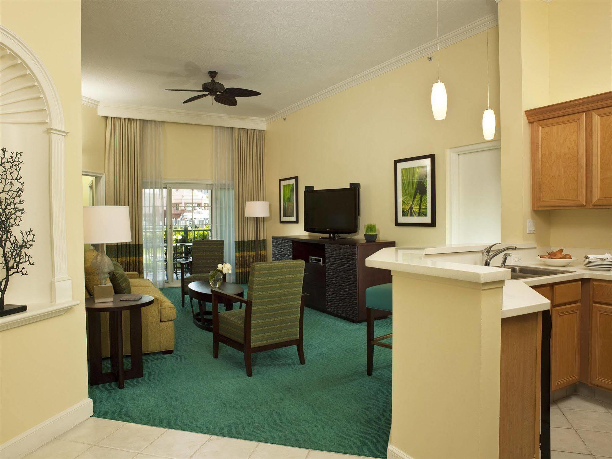 Harborside & Vacation At Atlantis