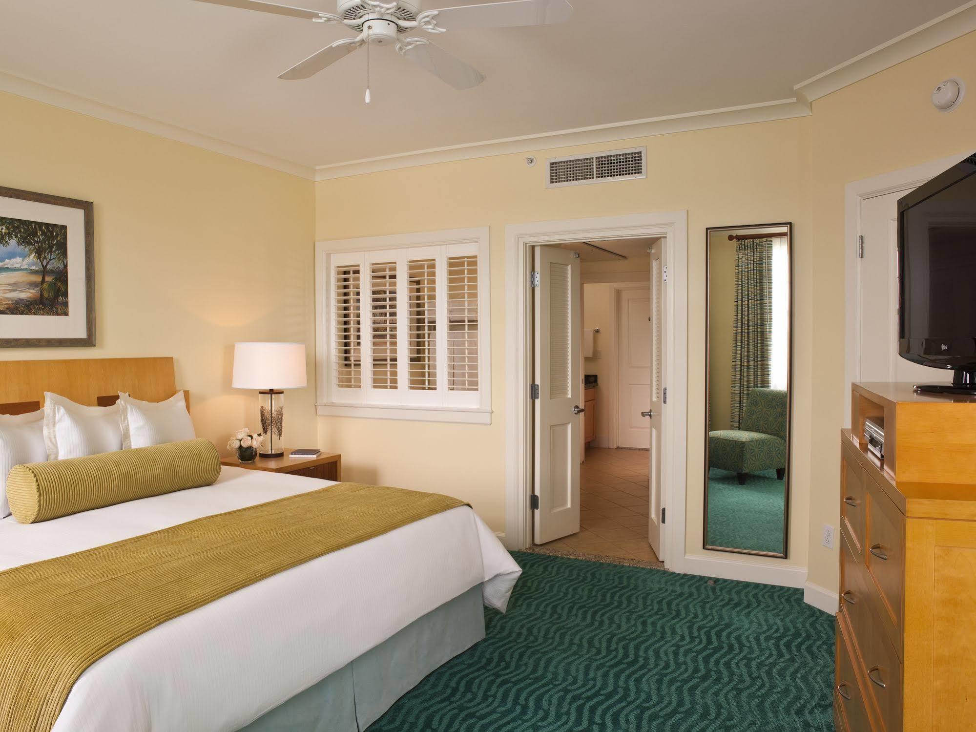 Harborside & Vacation At Atlantis