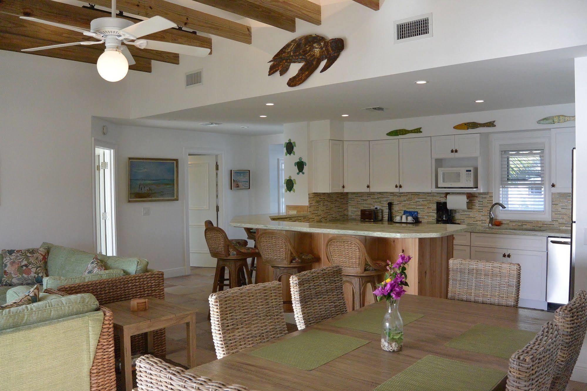 Turtle Club & Marina Resort 3*
