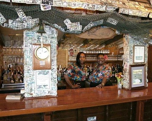 Turtle Club & Marina Green Turtle Cay