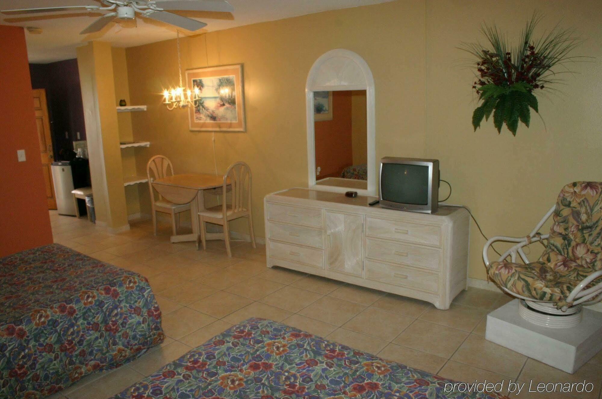 Hotel Bell Channel Freeport