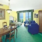 Xanadu Beach Resort