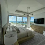 Palm Cay Marina And Resort