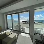 Palm Cay Marina And Resort