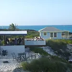 Gunhillbay Beach Villas