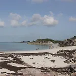 Gunhillbay Beach Villas