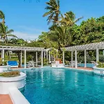 Hope Town Harbour Lodge, An Ascend Hotel Collection Hope Town