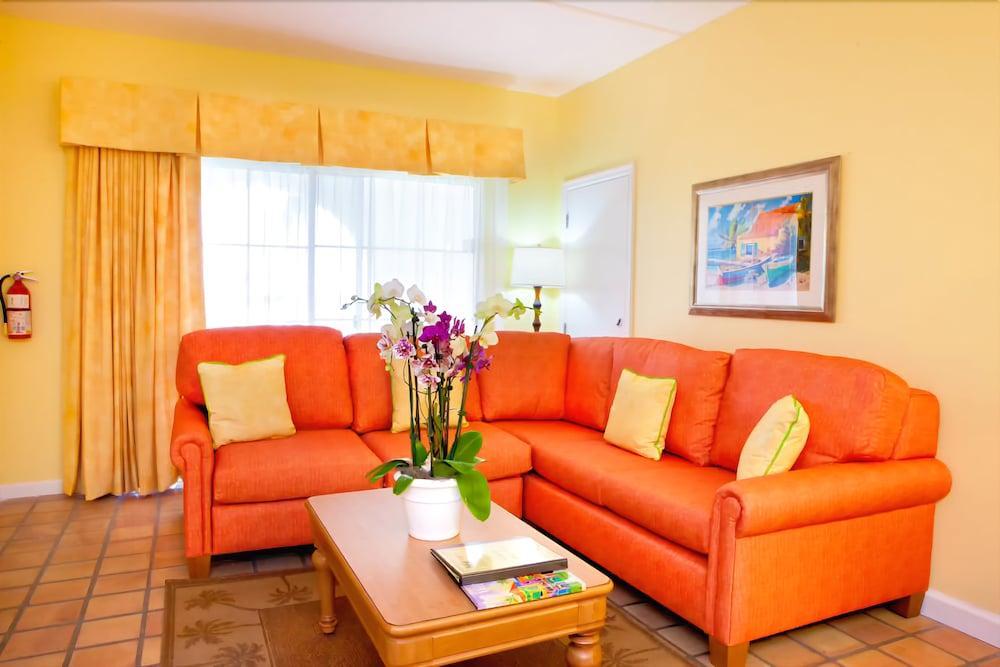 Paradise Harbour Club & Marina Resort Nassau