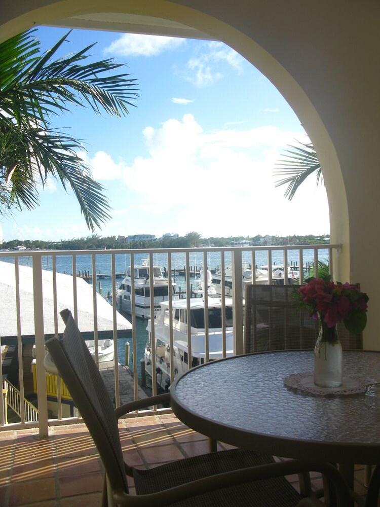 Resort Paradise Harbour Club & Marina