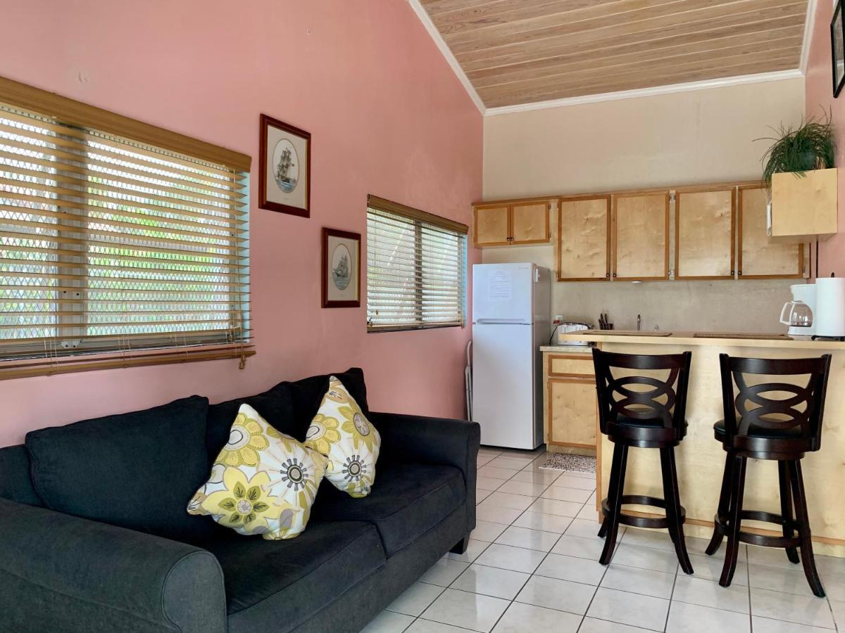 Dawson's Hideaway Apartment *