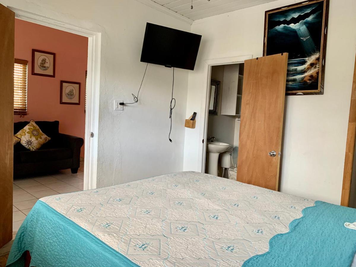 Dawson's Hideaway Apartment