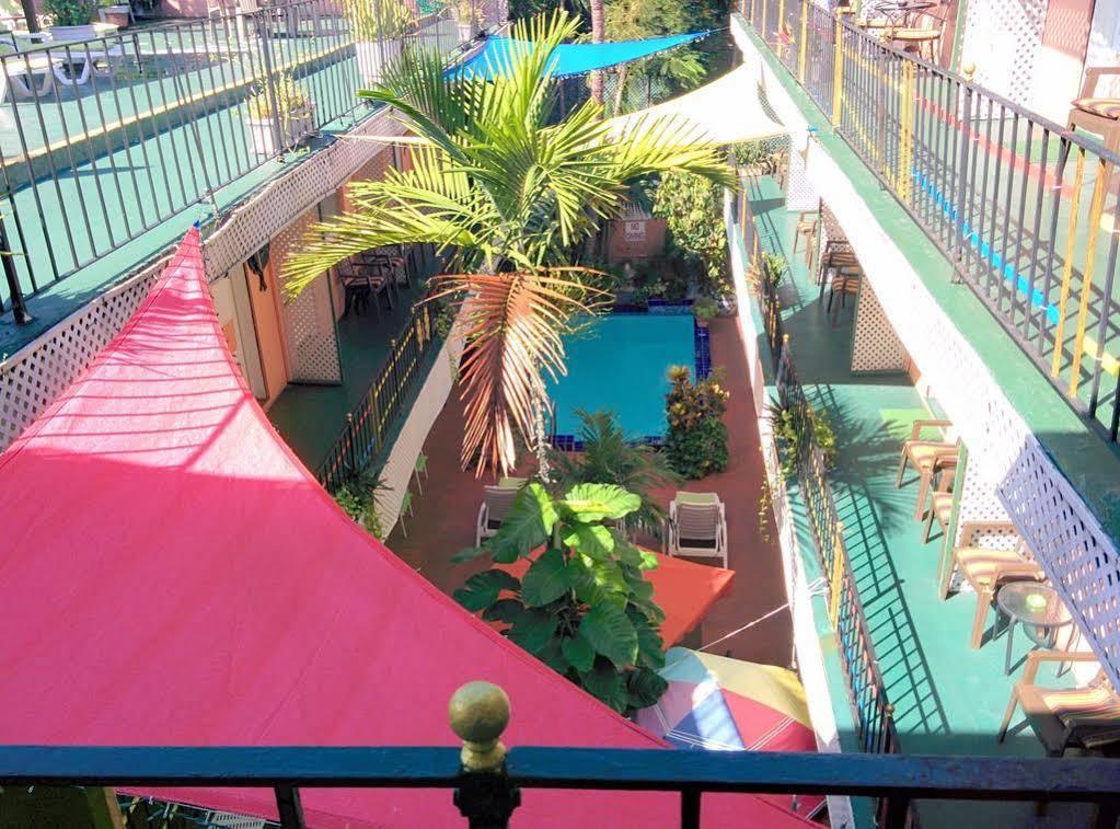 Towne Hotel 2*