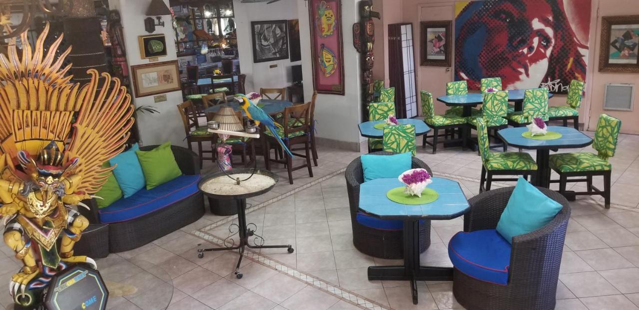 Towne Hotel Nassau