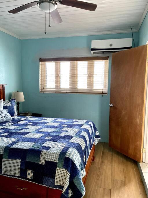 Dawson's Hideaway Apartment *