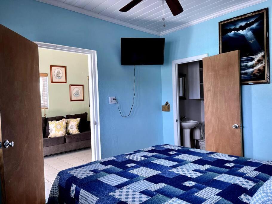 Dawson's Hideaway Apartment *