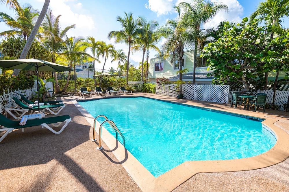 Bay View Paradise Island 3*