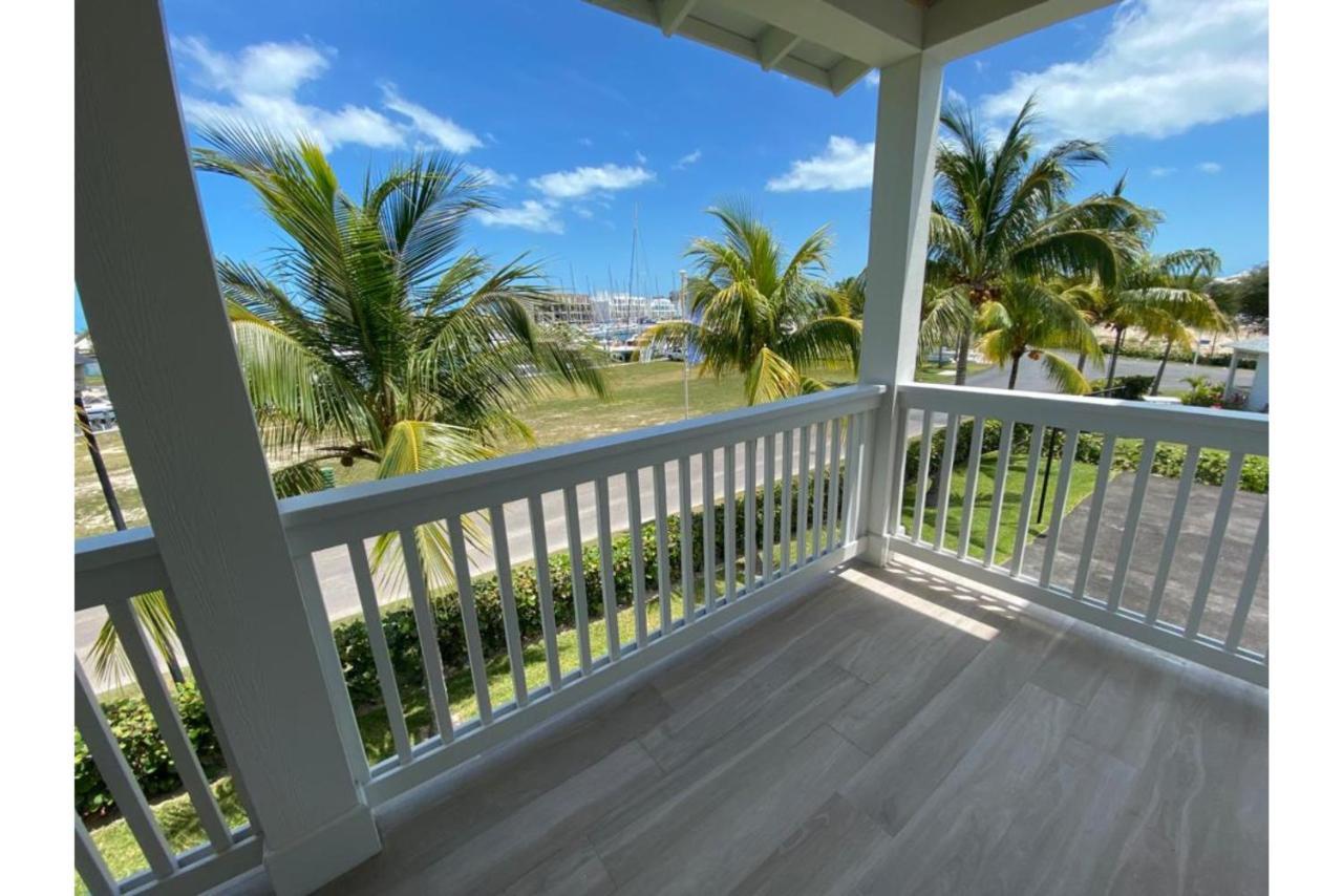 Resort Palm Cay Marina And