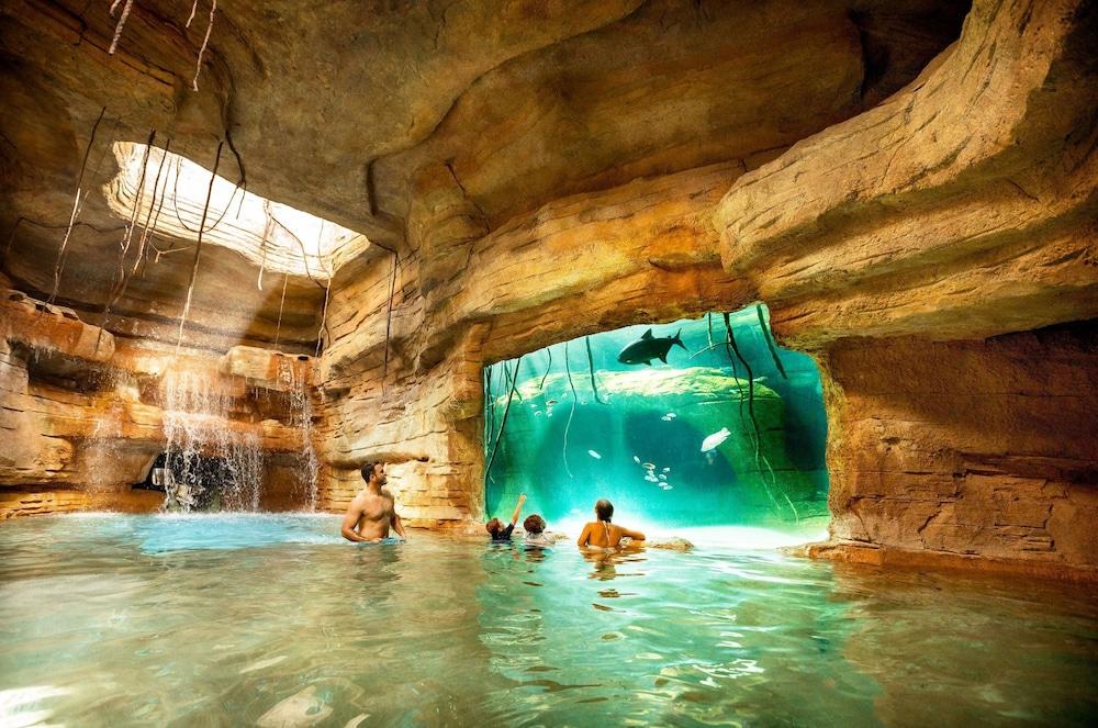 The At Atlantis Resort 4*
