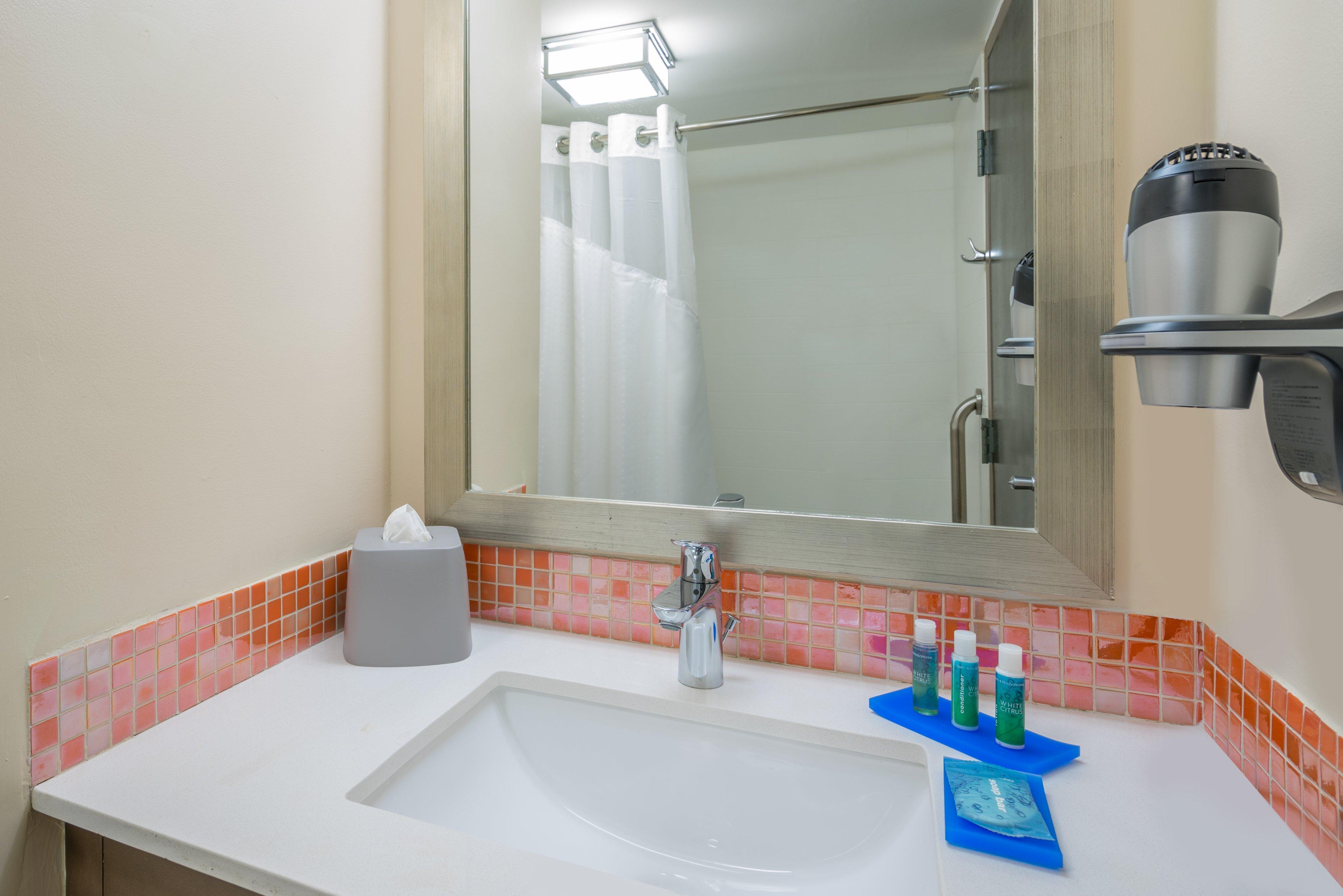 Express & By Ihg Hotel 3*