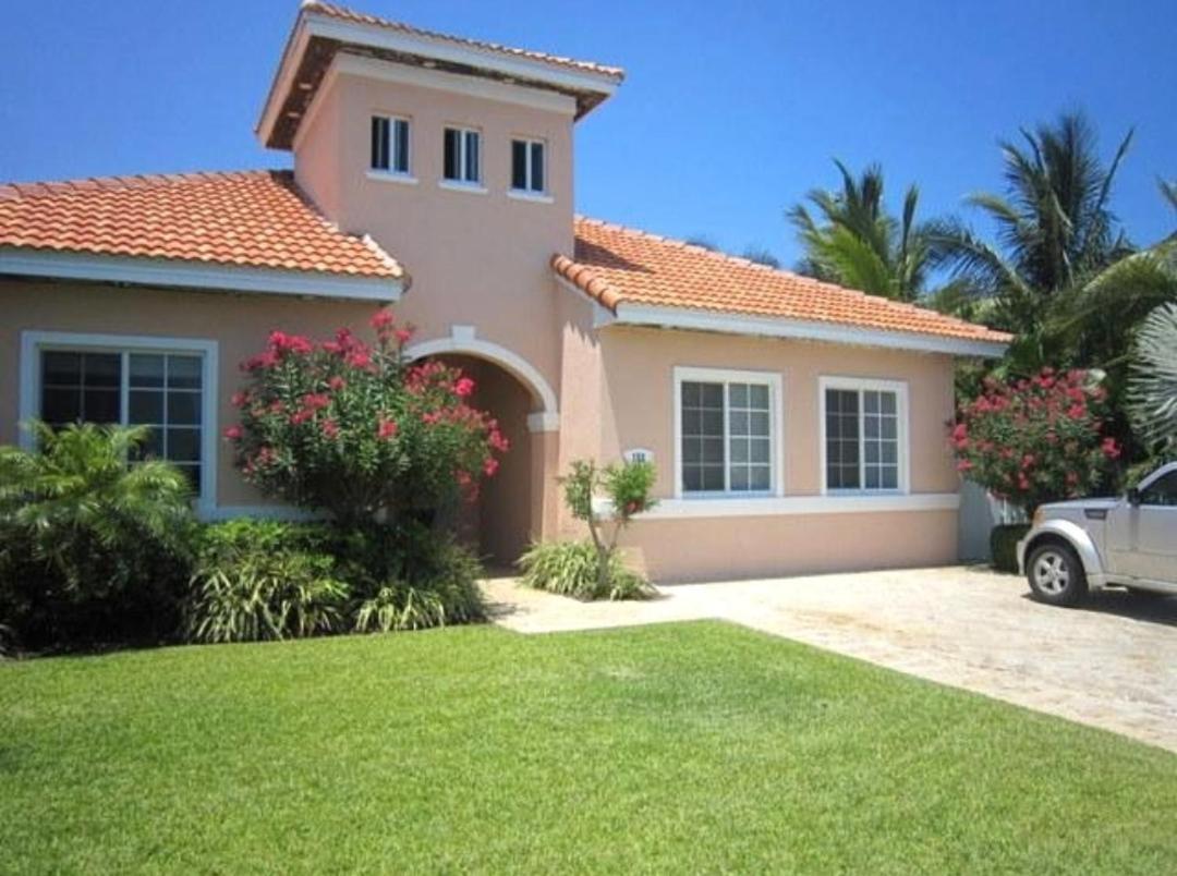 Danya - 5 Bd On The Ocean With Pool. * Nassau