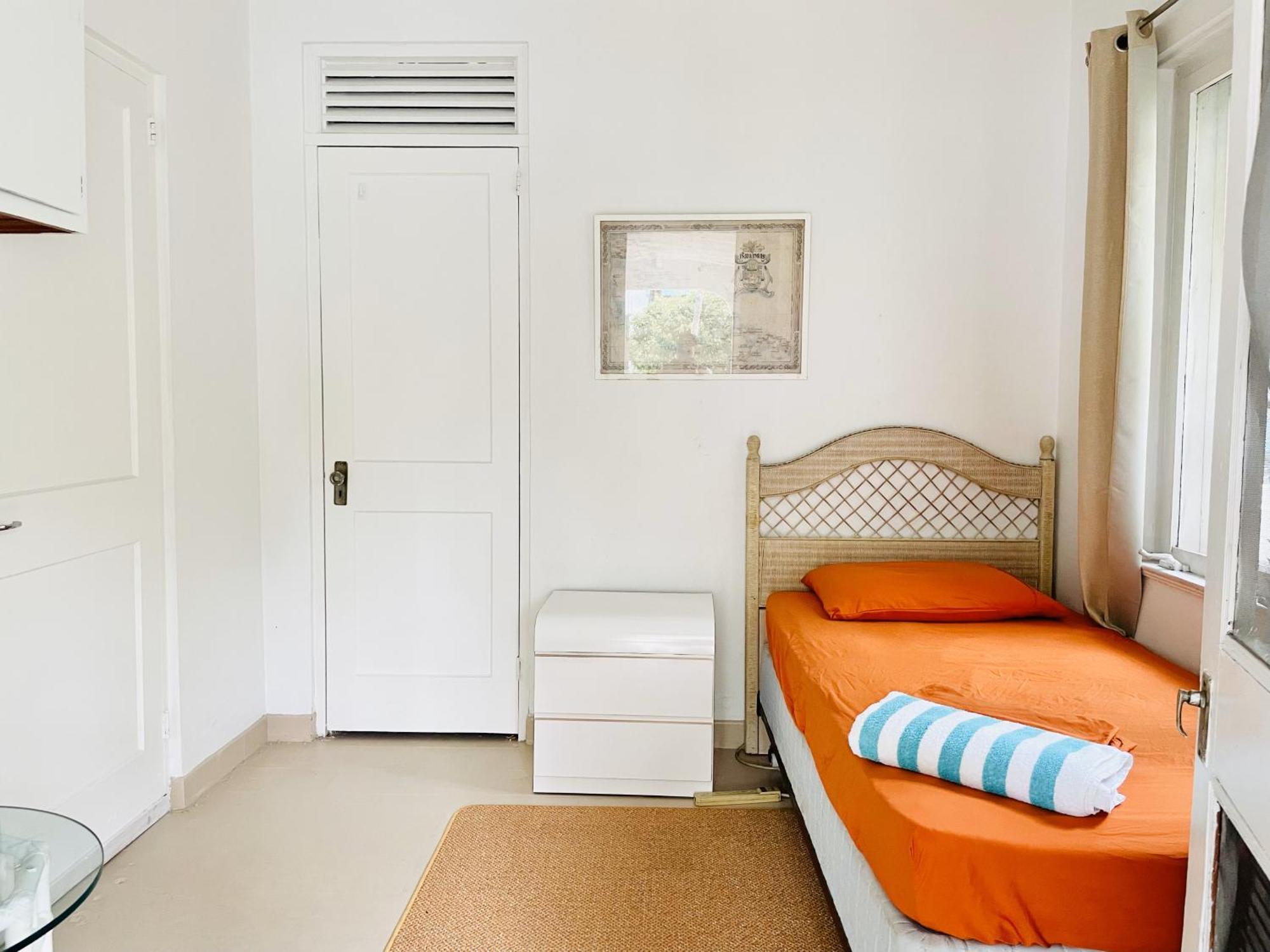 Hillcrest Hostel Nassau
